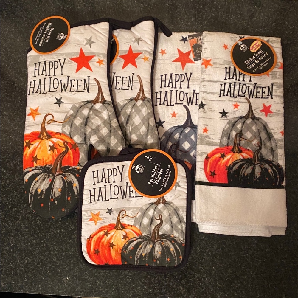 NEW! Halloween Kitchen Towel Set